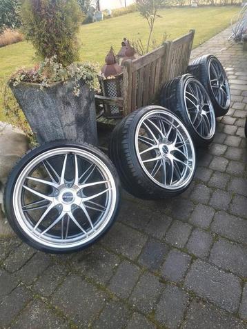 Breedset exclusief model beschikbaar voor biedingen