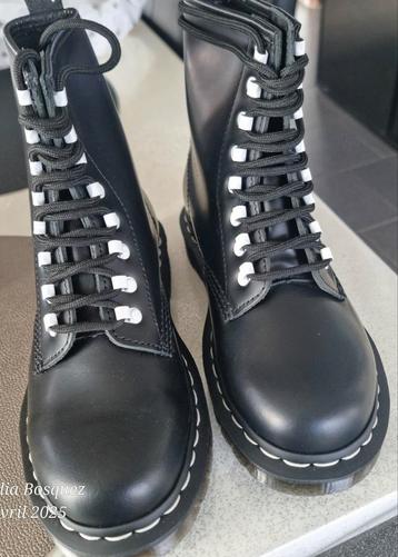 Dr. Martens Maat 36  beschikbaar voor biedingen