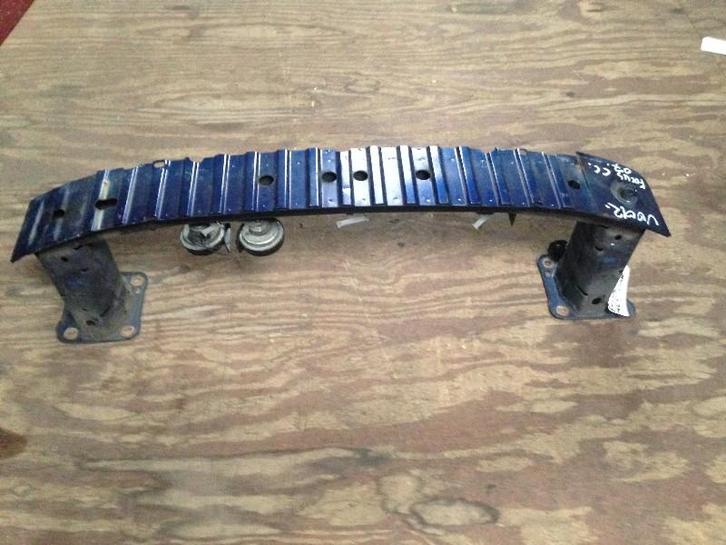 RENFORT PARE CHOC AVANT (TRAVERSE) Ford Focus 2 C+C, Autos : Pièces & Accessoires, Suspension & Châssis, Ford, Utilisé