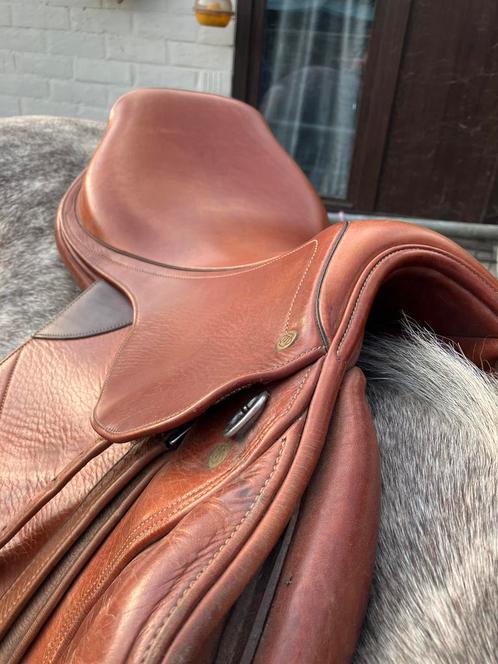 2-tone bruin springzadel, Dieren en Toebehoren, Paarden en Pony's | Zadels, Gebruikt, Springen, Ophalen of Verzenden