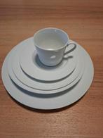 Servies 12 delig wit, Huis en Inrichting, Ophalen, Zo goed als nieuw