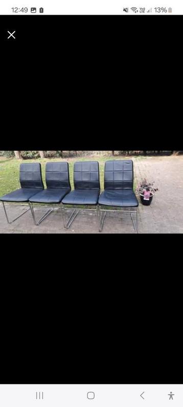 STOELEN zo goed als nieuw  beschikbaar voor biedingen