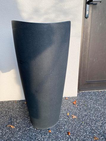 Bloempot Scheurich wave global slim 80 cm granit beschikbaar voor biedingen