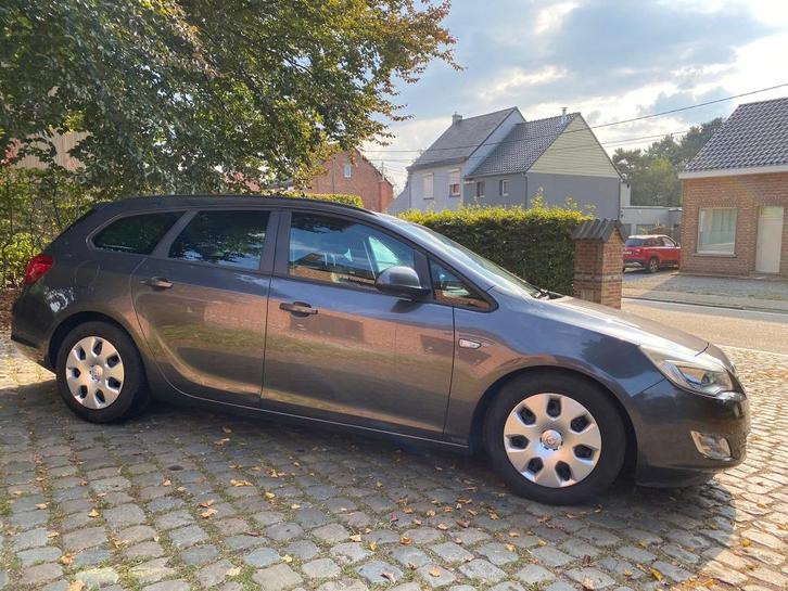 Opel Astra J, Airco, 2011, benzine, Auto's, Opel, Particulier, Astra, ABS, Airbags, Airconditioning, Centrale vergrendeling, Elektrische buitenspiegels