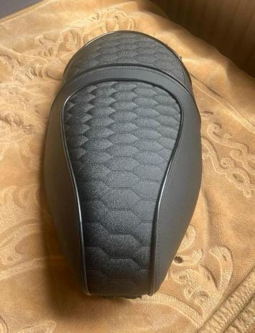 Piaggio zip custom zadel Audi RS! beschikbaar voor biedingen