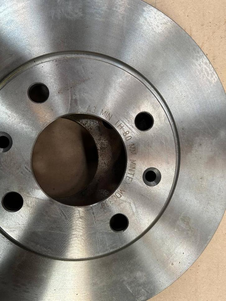 Disques de frein Peugeot 205 GTI — Nouveau — Set 2x (MDC338), Autos : Pièces & Accessoires, Freins & Transmission, Peugeot, Enlèvement ou Envoi