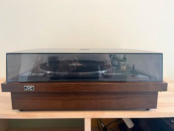 JVC VL-5 platenspeler + externe voorversterker beschikbaar voor biedingen