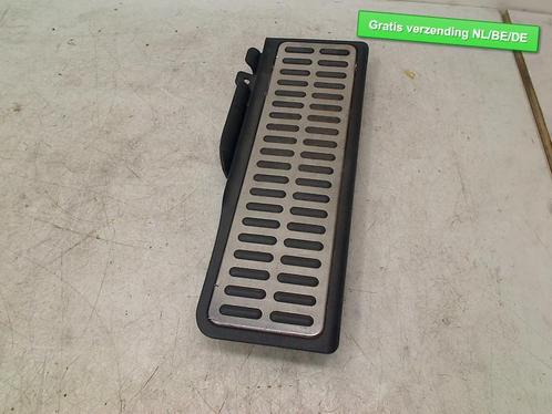 VOETSTEUN LINKS VOOR Volkswagen Golf VI (5K1) (1K0723131), Auto-onderdelen, Interieur en Bekleding, Volkswagen, Gebruikt