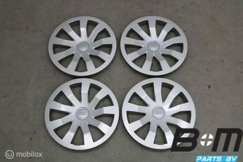 Originele 15 inch wieldoppen Audi A1 GB 82A601147, Auto-onderdelen, Overige Auto-onderdelen, Gebruikt