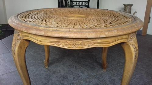 table basse ronde en bois, Antiquités & Art, Antiquités | Meubles | Tables, Enlèvement