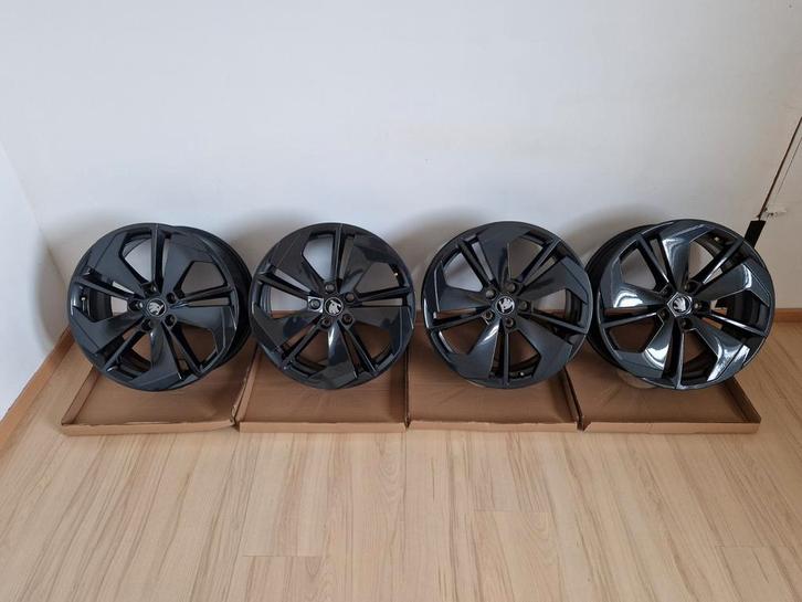 Skoda Comet velgen 18inch, Auto-onderdelen, Banden en Velgen, Velg(en), Gebruikt, Ophalen
