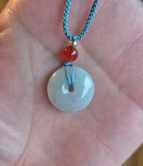 Natuurlijke type A jade donut hanger met ketting, Handtassen en Accessoires, Kettinghangers, Zo goed als nieuw, Verzenden