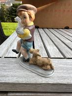 Porseleinen figuurtje: jongen met gans en hond., Antiek en Kunst, Ophalen