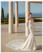 Robe Rosa Clara (sans manches), Vêtements | Femmes, Enlèvement, Comme neuf, Robe de mariée
