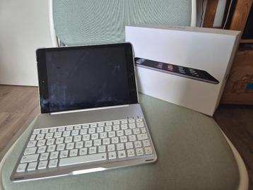 iPad Air 1 32GB Wifi + sim + keyboard azerty beschikbaar voor biedingen