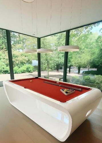 Toulet Blacklight BILJARTTAFEL als nieuw  beschikbaar voor biedingen