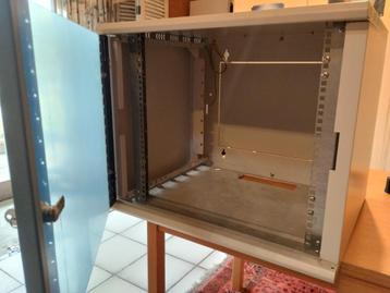 Serverkast 10u beschikbaar voor biedingen