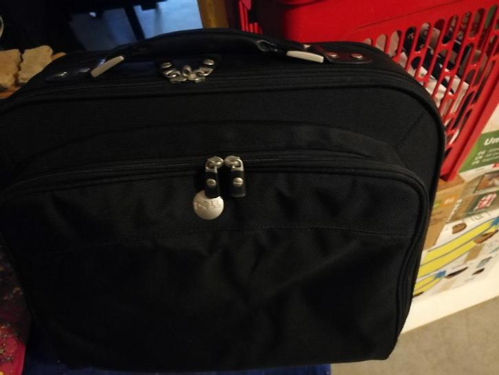 5 DELL-pc-tassen in zeer goede staat!, Computers en Software, Laptoptassen, Zo goed als nieuw, Schoudertas, 16 inch, Ophalen of Verzenden