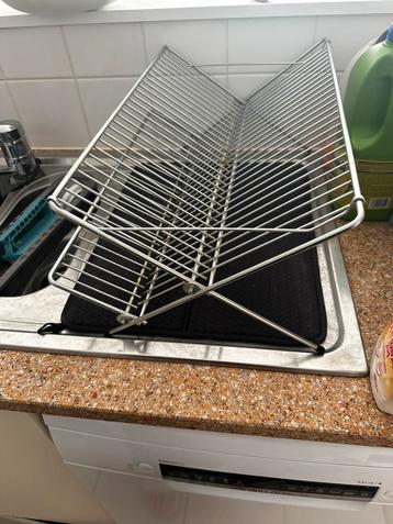 égouttoir pour assiettes beschikbaar voor biedingen