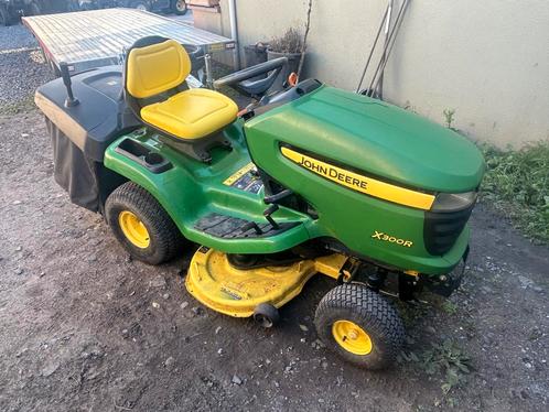 John Deere x300 bi cylindres kawasaki 18cv, Jardin & Terrasse, Tondeuses autoportées, Comme neuf