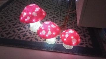 Grote led paddenstoelen tekoop. beschikbaar voor biedingen