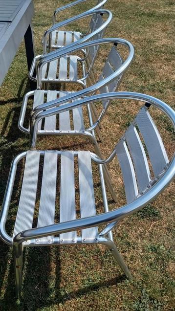 Chaises de jardin  beschikbaar voor biedingen