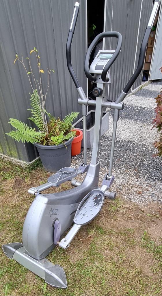 Crosstrainer, Sport en Fitness, Fitnessapparatuur, Gebruikt, Crosstrainer, Armen, Benen, Kunststof, Ophalen