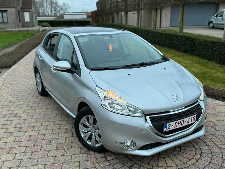 Peugeot 208 met keuring voor verkoop, Auto's, Peugeot, Bedrijf, Benzine, Euro 6, Berline, Ophalen