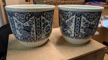 Delftse set bloempotten beschikbaar voor biedingen