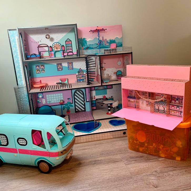 Groot pakket LOL surprise, Kinderen en Baby's, Speelgoed | Poppenhuizen, Zo goed als nieuw, Poppenhuis, Ophalen