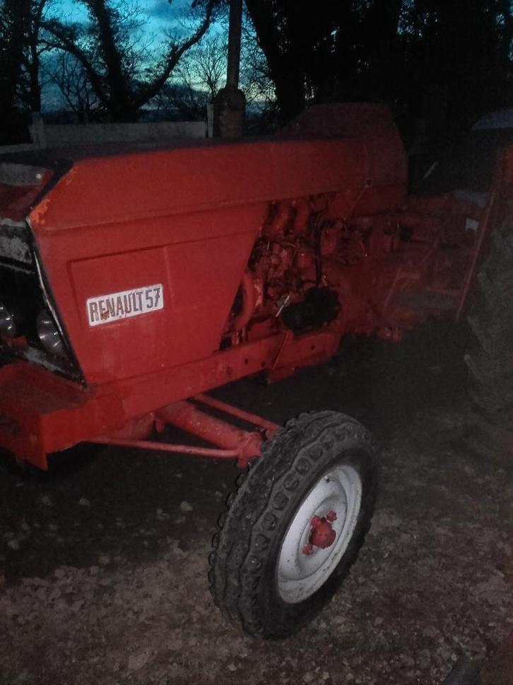 ANCETRE TRACTEUR RENAULT 57, Auto's, Oldtimers, Bedrijf, Renault, Diesel, Overige carrosserie, 2 deurs, Handgeschakeld, Rood, Zwart