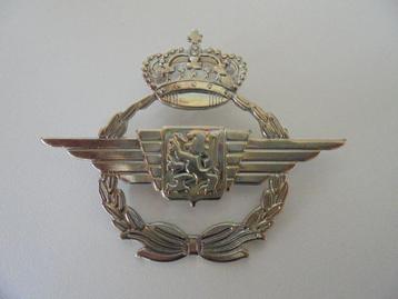 Zilverkleurige metalen militaire broche beschikbaar voor biedingen