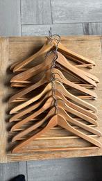 12 houten kapstokken, Kleding | Dames, Kledinghangers, Ophalen, Zo goed als nieuw