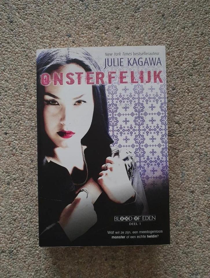Julie Kagawa - Onsterfelijk, Boeken, Kinderboeken | Jeugd | 13 jaar en ouder, Nieuw, Ophalen of Verzenden