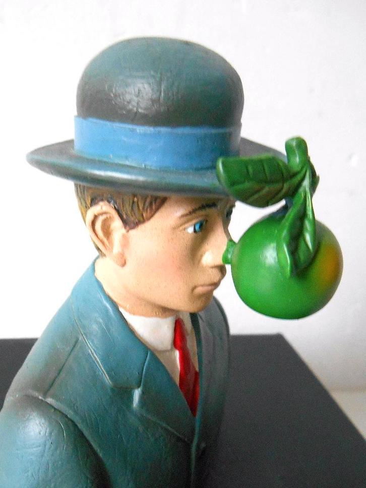 De mensenzoon / Le fils de l'homme van Magritte in 3D, Antiek en Kunst, Kunst | Designobjecten, Ophalen of Verzenden