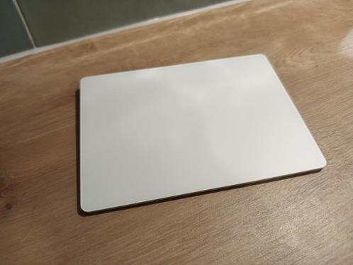 Apple Magic Trackpad 2 (Wit) - Batterij defect, Computers en Software, Muizen, Zo goed als nieuw, Trackpad, Linkshandig, Rechtshandig