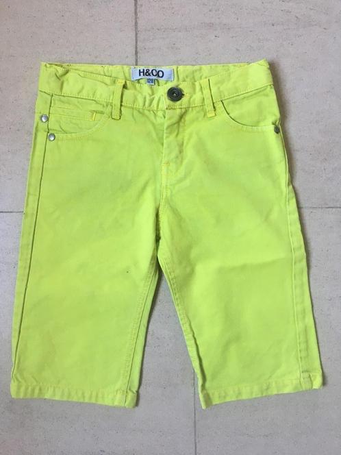 Leuke short Hilde & Co maat 128, Kinderen en Baby's, Kinderkleding | Maat 128, Gebruikt, Jongen, Broek, Ophalen of Verzenden