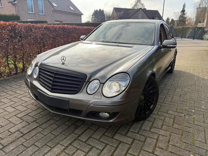 MERCEDES E200 CDI NIEUWSTAAT!, Auto's, Mercedes-Benz, Particulier, E-Klasse, Diesel, Berline, 5 deurs, Handgeschakeld, Leder, Ophalen