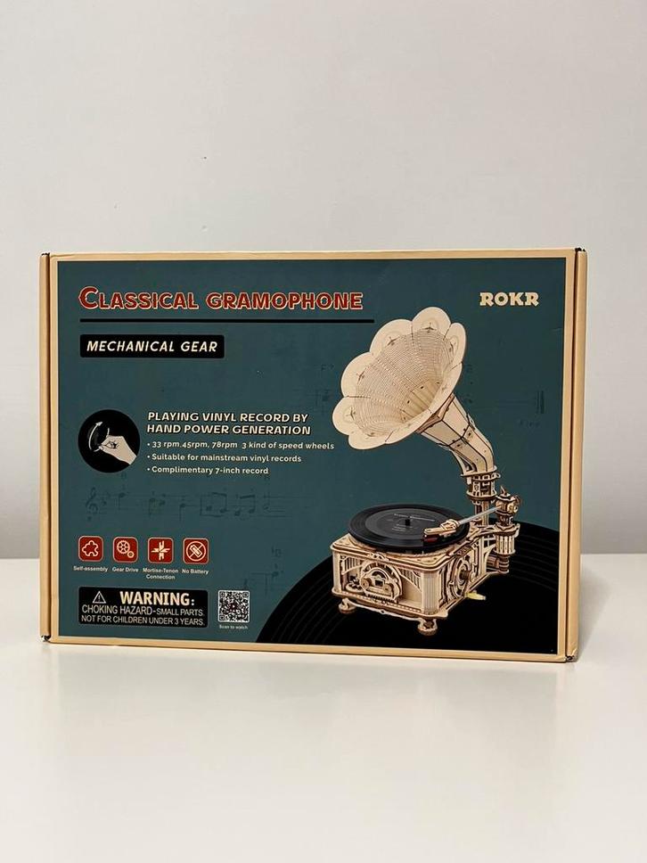 Retro Grammofoon (mechanisch), Hobby en Vrije tijd, Knutselen, Nieuw, Ophalen