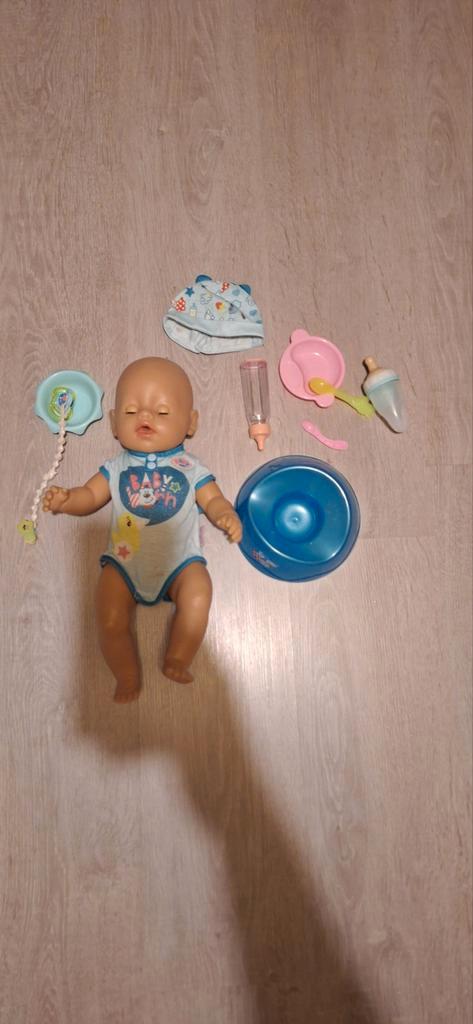 Poupée interactive Baby Born, Enfants & Bébés, Jouets | Poupées, Comme neuf, Baby Pop, Enlèvement ou Envoi