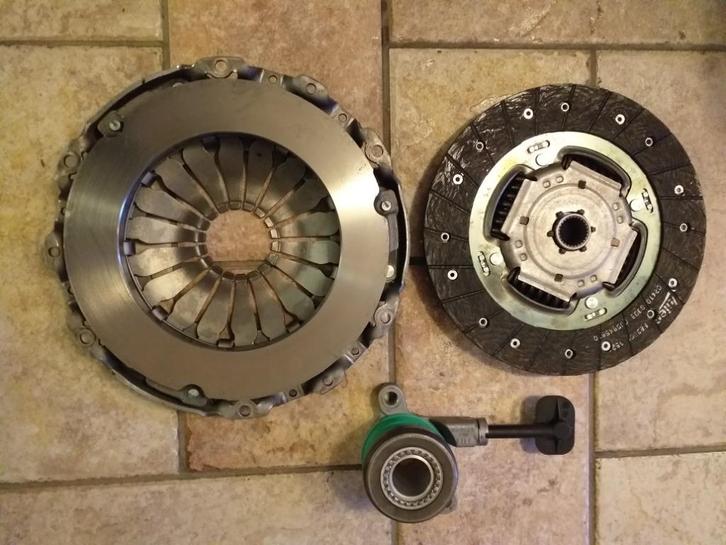 kit embrayage neuf renault 1500dci/Essence, Auto-onderdelen, Transmissie en Toebehoren, Renault, Nieuw, Ophalen of Verzenden