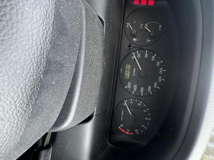 Auto, Auto's, Mazda, Particulier, Benzine, Euro 2, Coupé, Handgeschakeld, Voorwielaandrijving, Ophalen