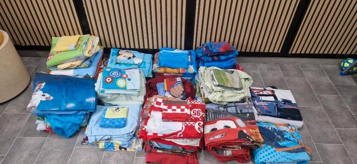 Housse de couette  plusieurs lot enfants, Kinderen en Baby's, Kinderkamer | Beddengoed, Zo goed als nieuw, Dekbedovertrek, Jongetje