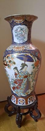 Grote Chinese vaas met voet, Antiek en Kunst, Ophalen