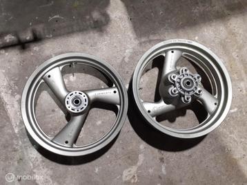 Voorwiel achterwiel velgen wielen Monster SS Supersport beschikbaar voor biedingen