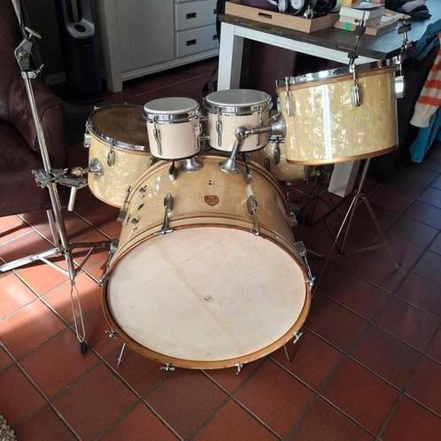 Vintage sonorus drumstel jaren 50 + bijhorende Bongo's zgst, Muziek en Instrumenten, Instrumenten | Toebehoren, Zo goed als nieuw