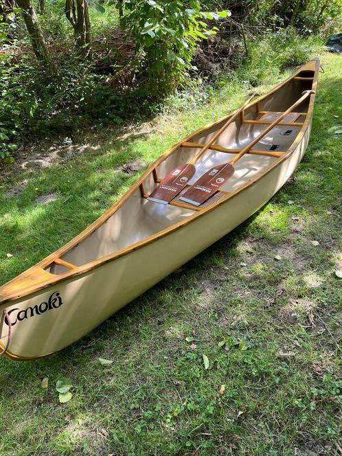 Kano canadese Kano merk Canoki 400 (4m lang met houtrand), Watersport en Boten, Kano's, Gebruikt, Canadese kano of Open kano, Drie personen of meer