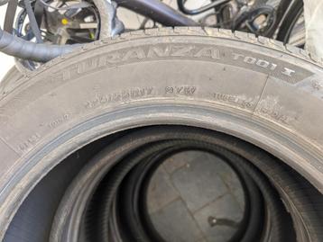 2 Bridgestone Turanza 225/55R17 banden beschikbaar voor biedingen
