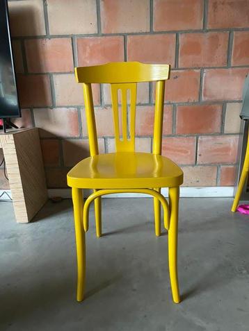 “Café stoelen”    TE KOOP   Wegens verhuis.     beschikbaar voor biedingen