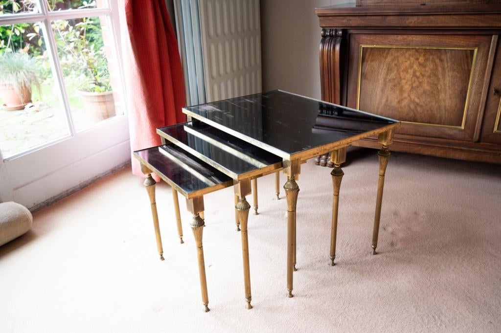 Ensemble de trois tables basses, laiton, Maison & Meubles, Tables | Tables de salon, Utilisé, 50 à 100 cm, 50 à 100 cm, Verre